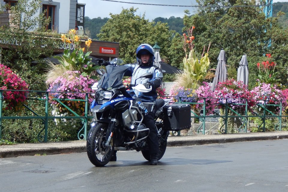 Motorrijbewijspoint Friesland examengarantie AVB en AVD